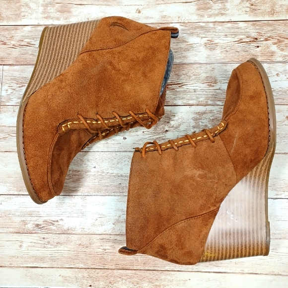 Nautica Suede Like Wedge Heel Ankle Boots Bootie Lace Up Shoes Tan Size 8 - Picture 4 of 9